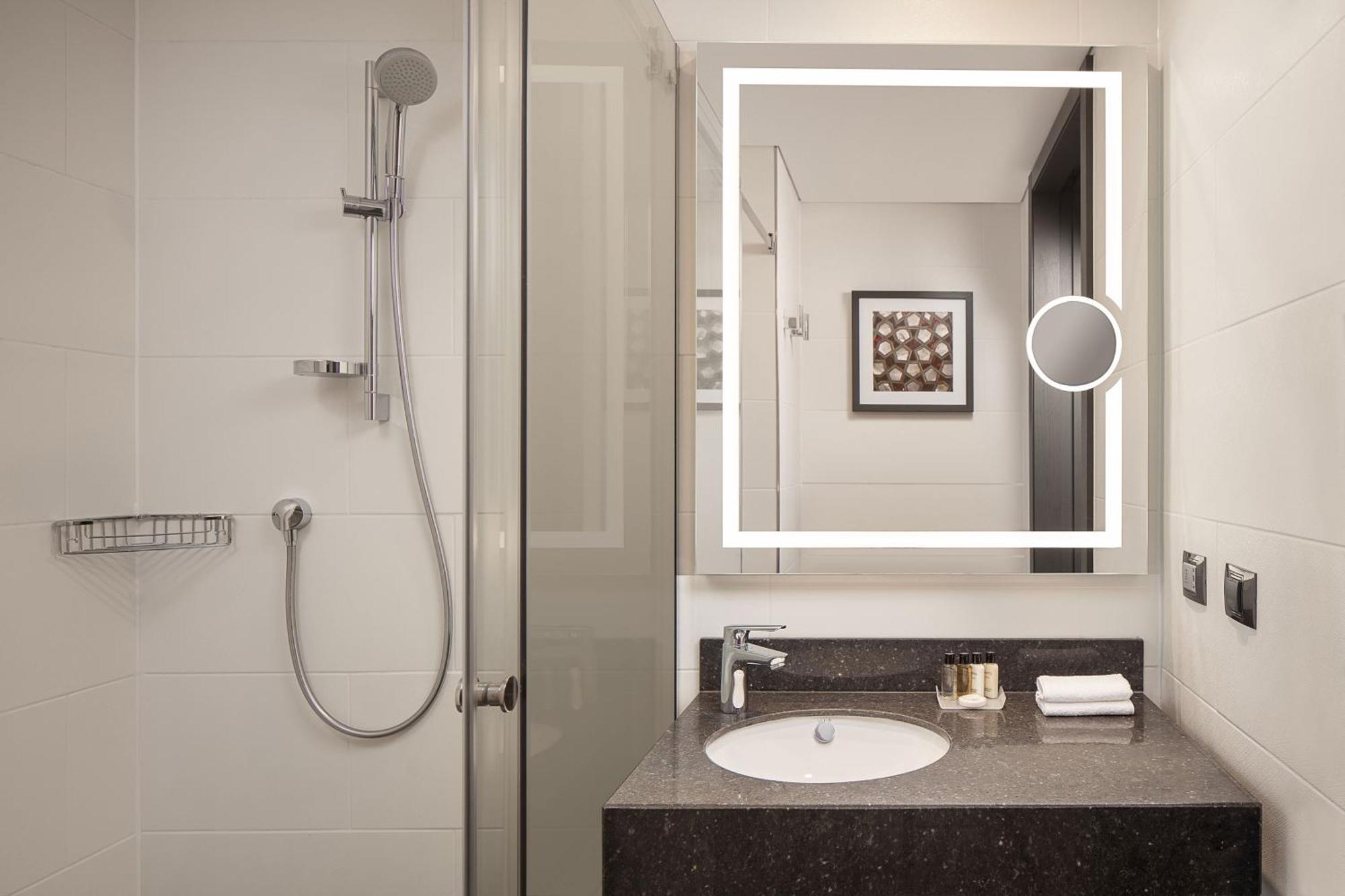 Four Points By Sheraton Istanbul Kagithane ภายนอก รูปภาพ